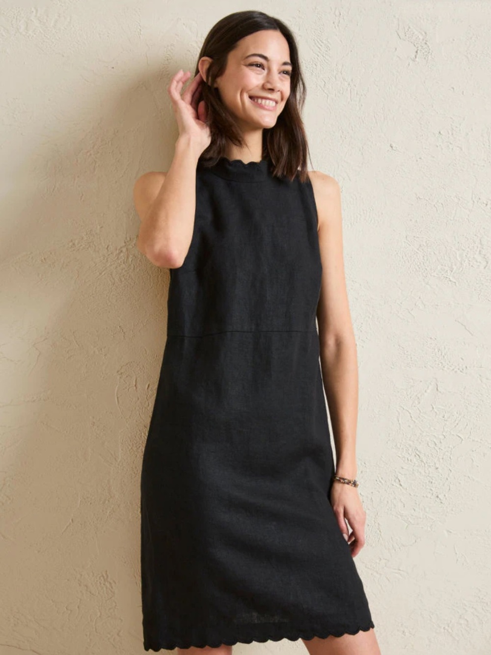 Garnet Hill Scalloped-Edge Linen Dress in Black